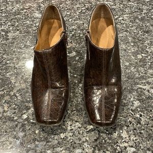 Aerosole A2 Chestnut Brown Snake Pattern Ankle Boots w/Side Zipper Size 10